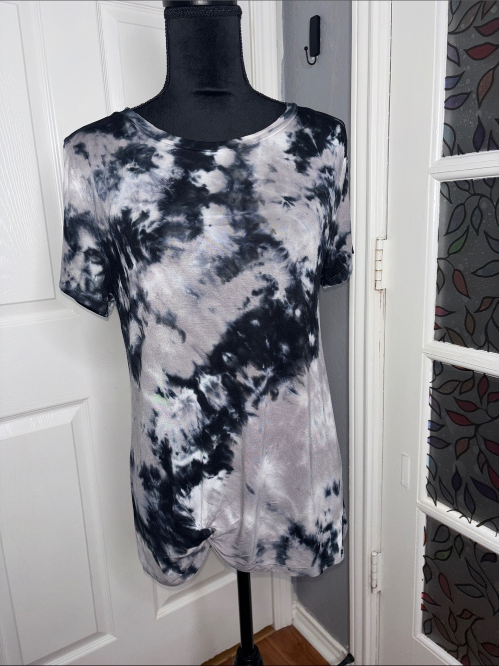 Wallflower Black & White Tie-Dye Short Sleeve Tee